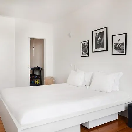 Graca's Charming Living
