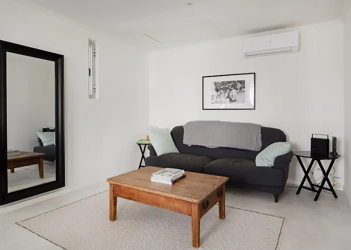 Graca's Charming Living *